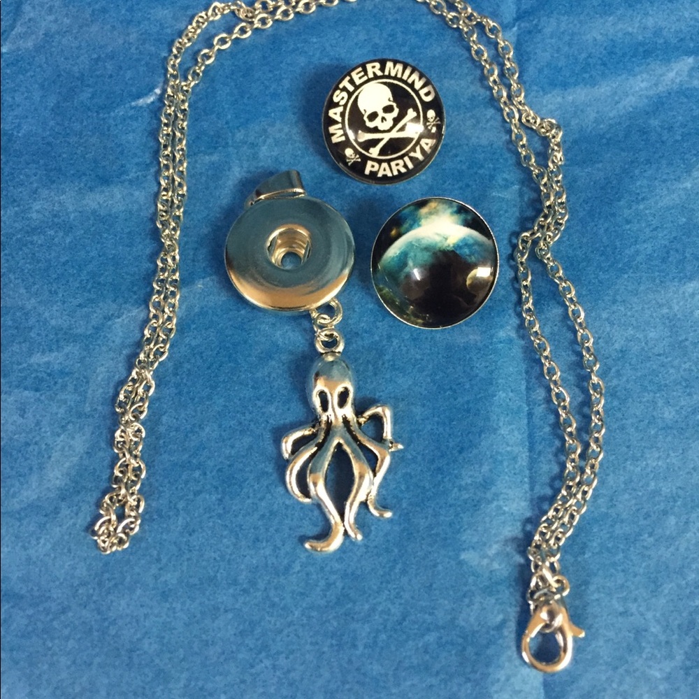 Silver snap button octopus necklace
